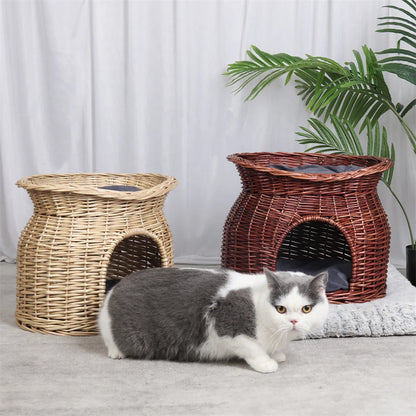 Two-story rattan cat house – for relaxation &amp; fun