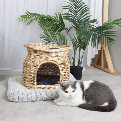 Two-story rattan cat house – for relaxation &amp; fun
