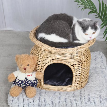 Two-story rattan cat house – for relaxation &amp; fun